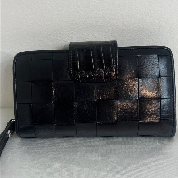 Brighton Black Leather Basket Weave Wallet - Picture 3 of 17